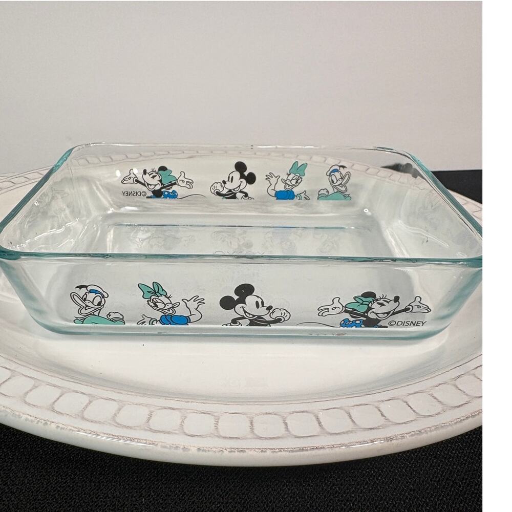 Vintage Disney Pyrex 7x5x2 Glass Baking Dish